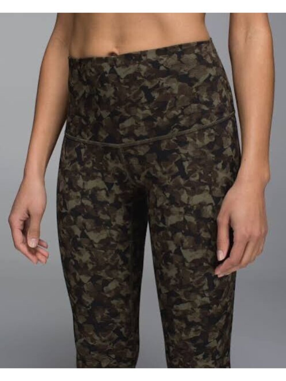 Lululemon Wunder Under Pant Mystic Jungle Fatigue Green Black Size 2